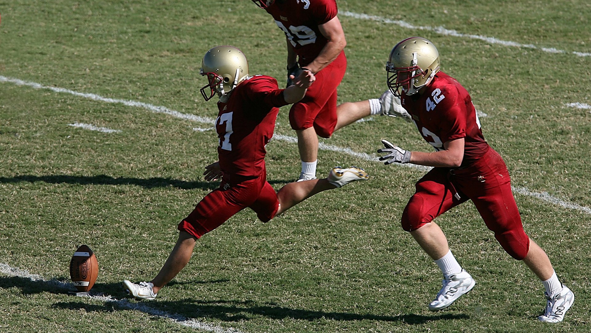 【训练秘笈】奥沙利文：高效提升击球精准度的方法，奥沙利文教学握杆