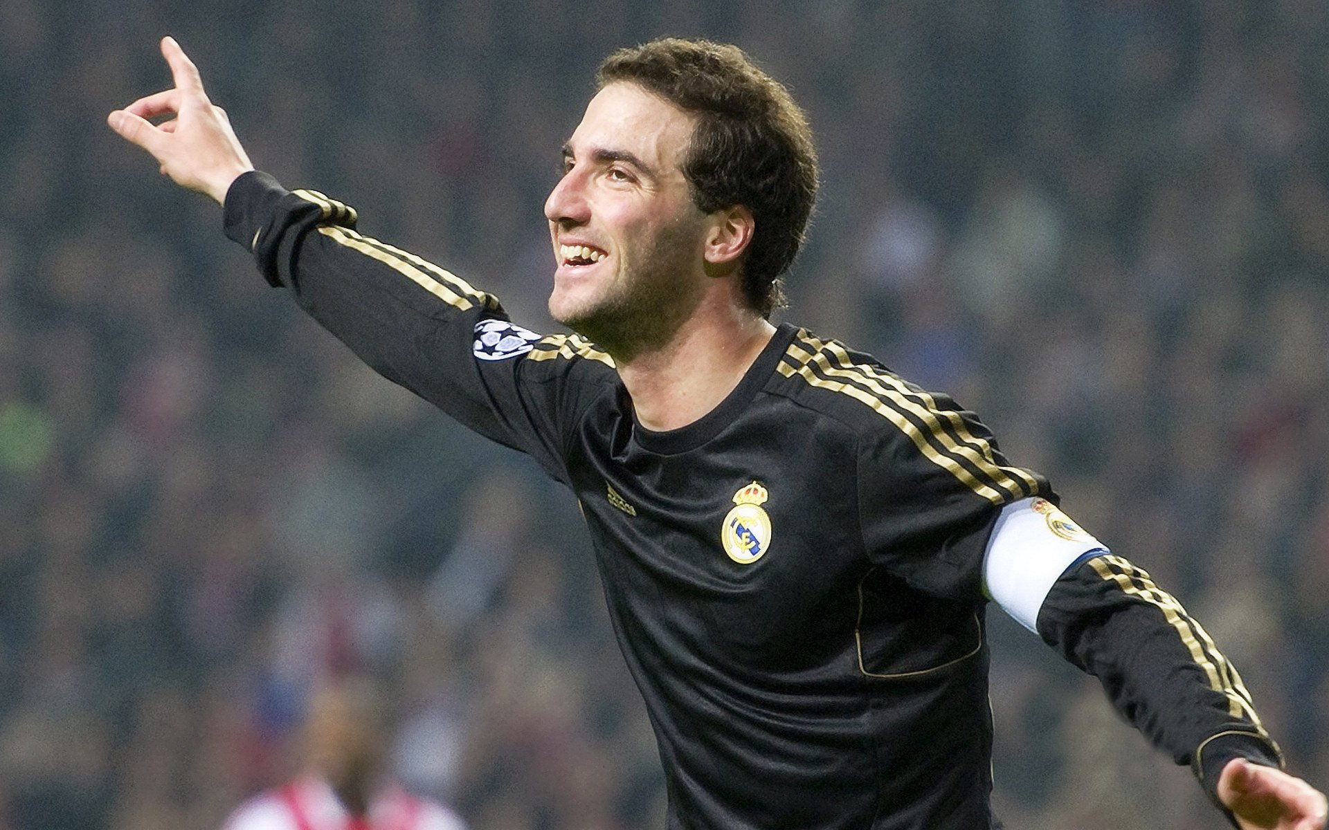 莱比锡红牛追击不止，保持不败记录，莱比锡红牛厉害吗